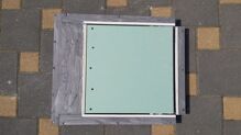 ZAVRZ revízne dvierka pod obklady 60x60 cm, otváranie click-clack,pozink oceľališta 8/10mm ZAR ZV165 (3)